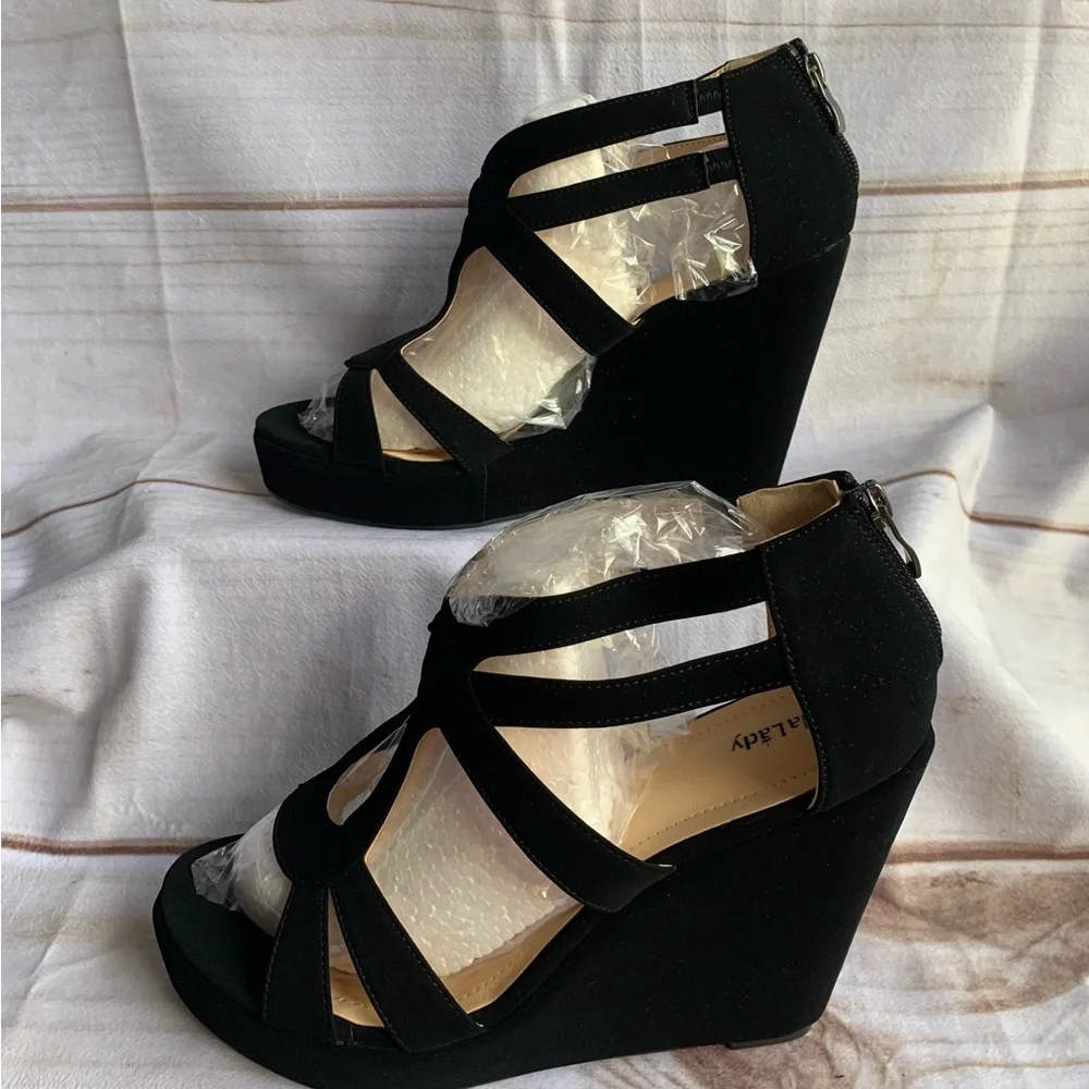 Mila Lady Lisa Black Heel Zipper Back Size 10